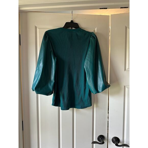 Chicos Faux Leather Balloon Sleeves Henley Top Peacock Size Large - Picture 7 of 7